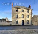 Appartement à LA CHARTRE-SUR-LE-LOIR