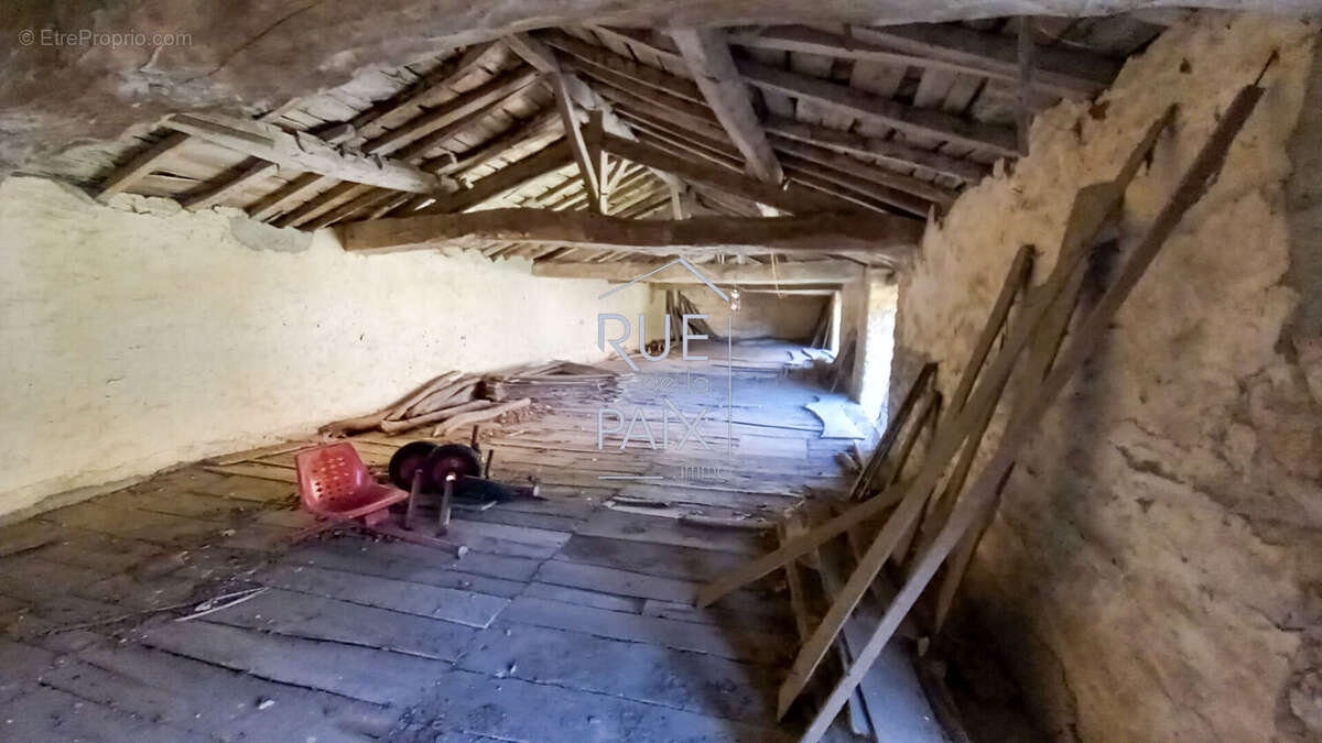 Maison à OIRON