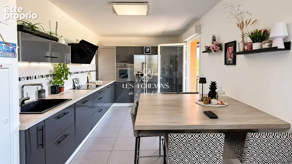 Appartement 4 pièces d'env.100 m2 avec terrasse et double Box - photo 6