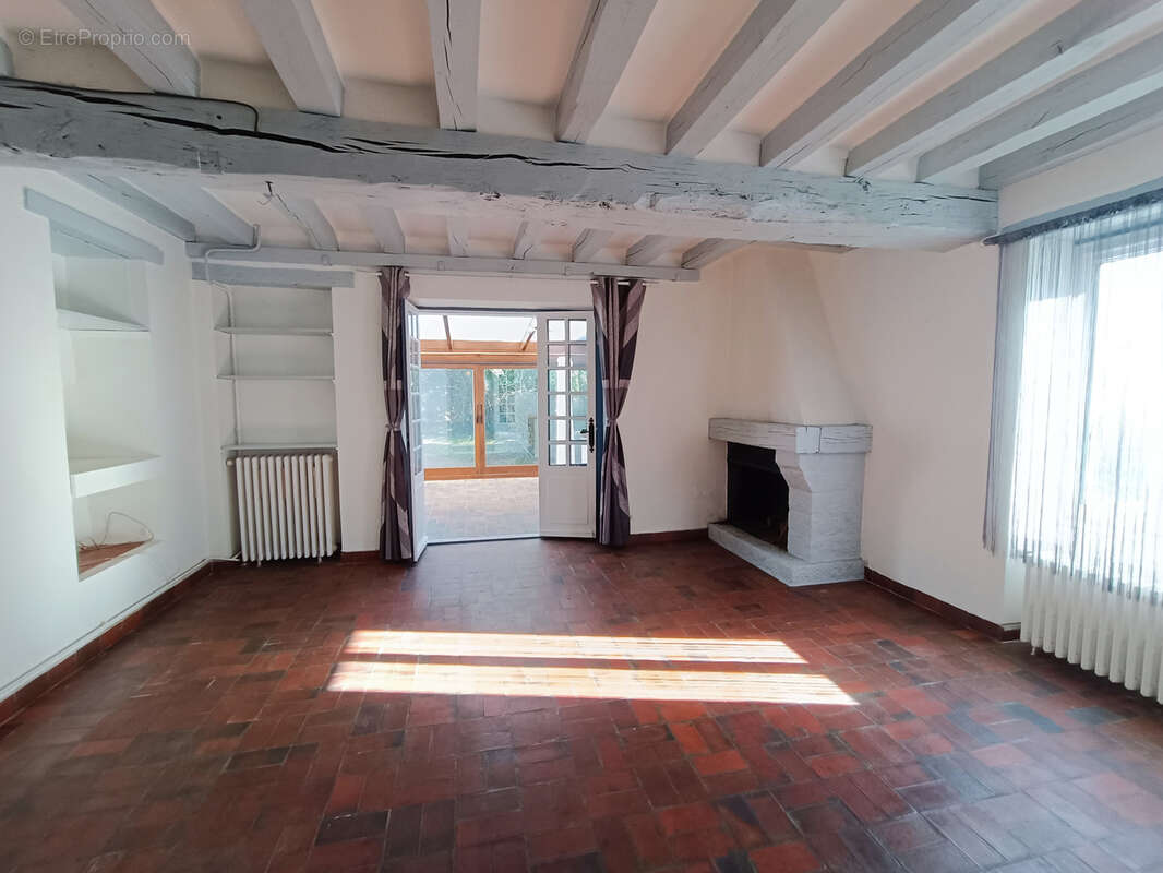 Maison à JUSSY-LE-CHAUDRIER