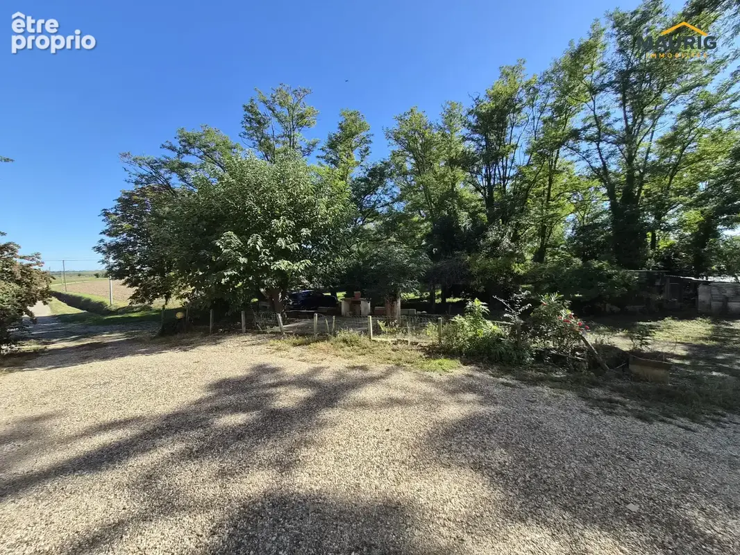 Corps de ferme avec grandes dépendances sur plus de 1,5 hectare   environnement calme- jusix - photo 9