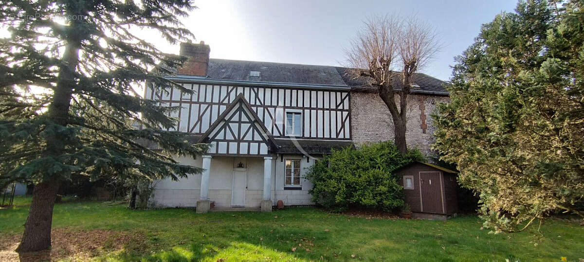 Maison à SAINT-ETIENNE-DU-ROUVRAY