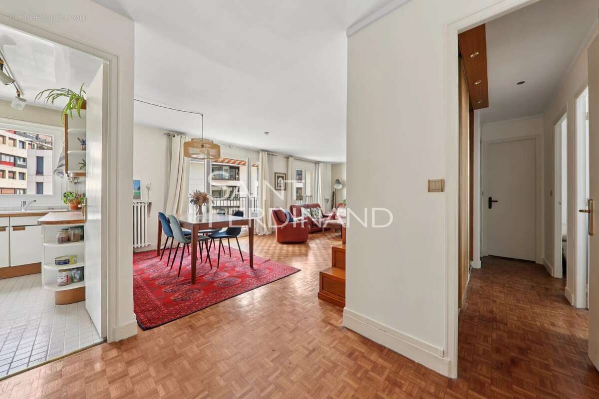 Appartement à PARIS-15E