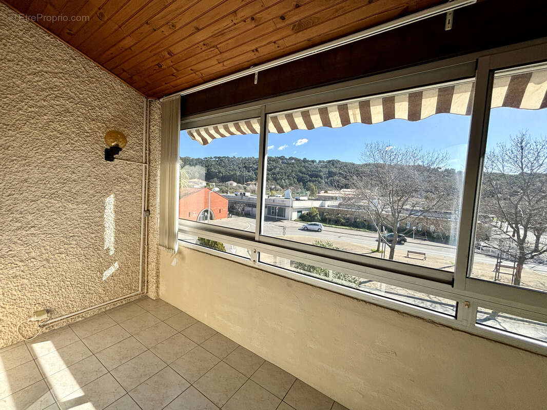 Appartement à SAINT-CYR-SUR-MER