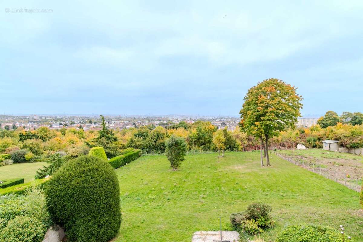Maison à DEUIL-LA-BARRE