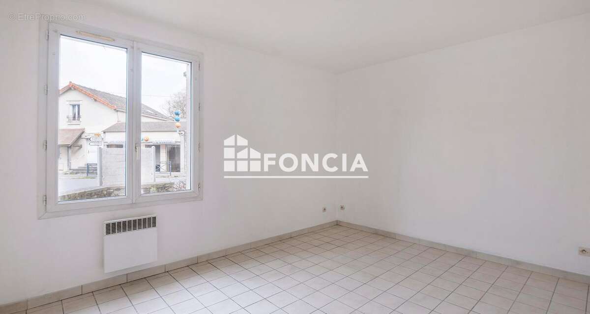 Appartement à LA FERTE-ALAIS