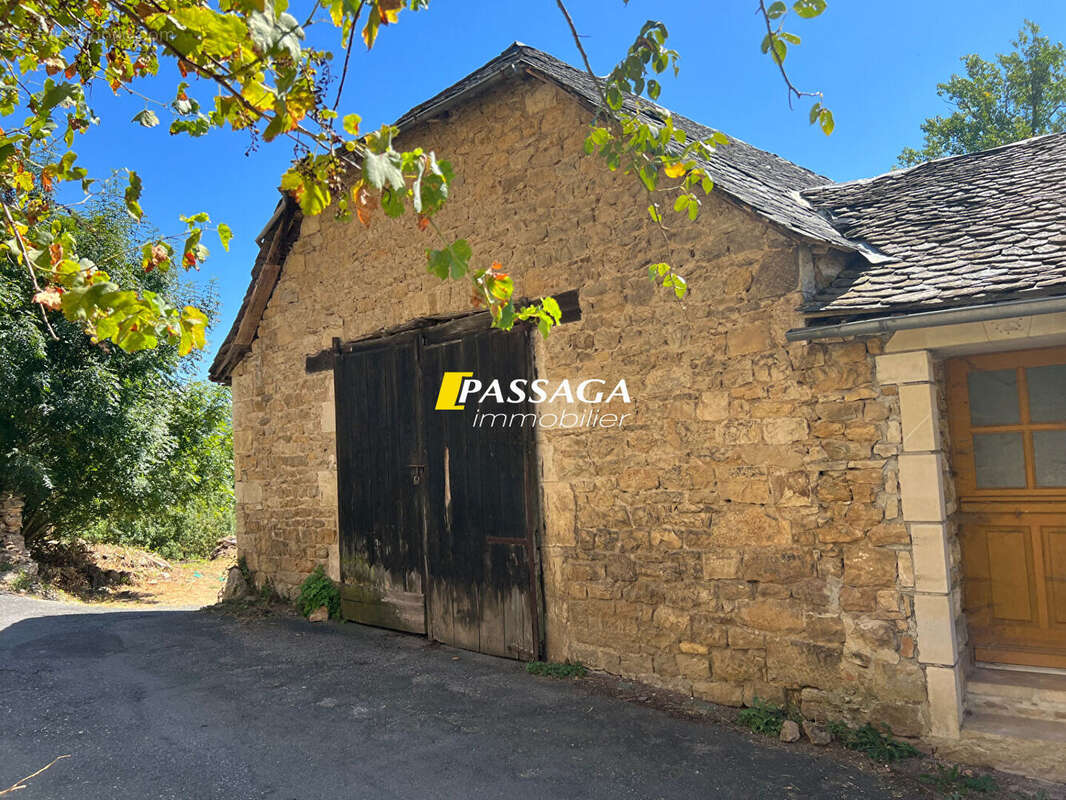 Maison à MONTROZIER