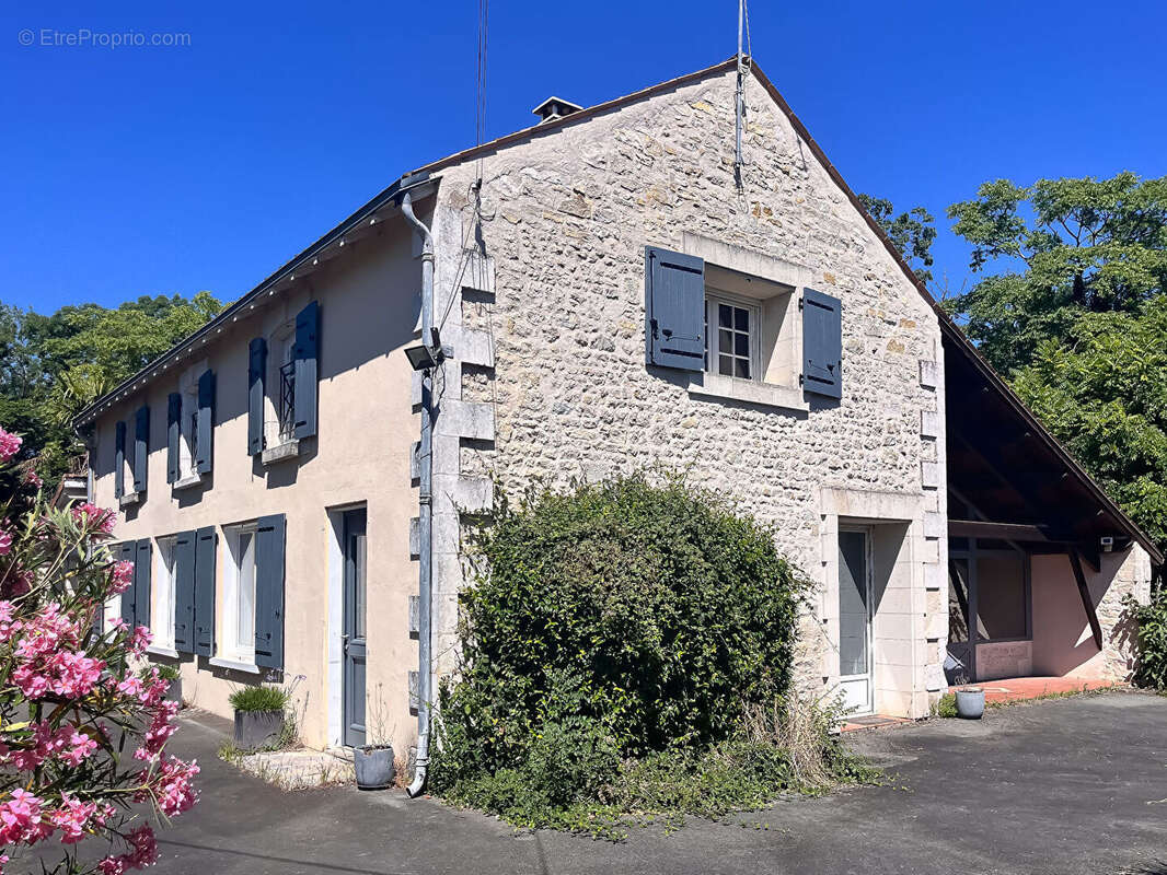 Maison à DOMPIERRE-SUR-MER