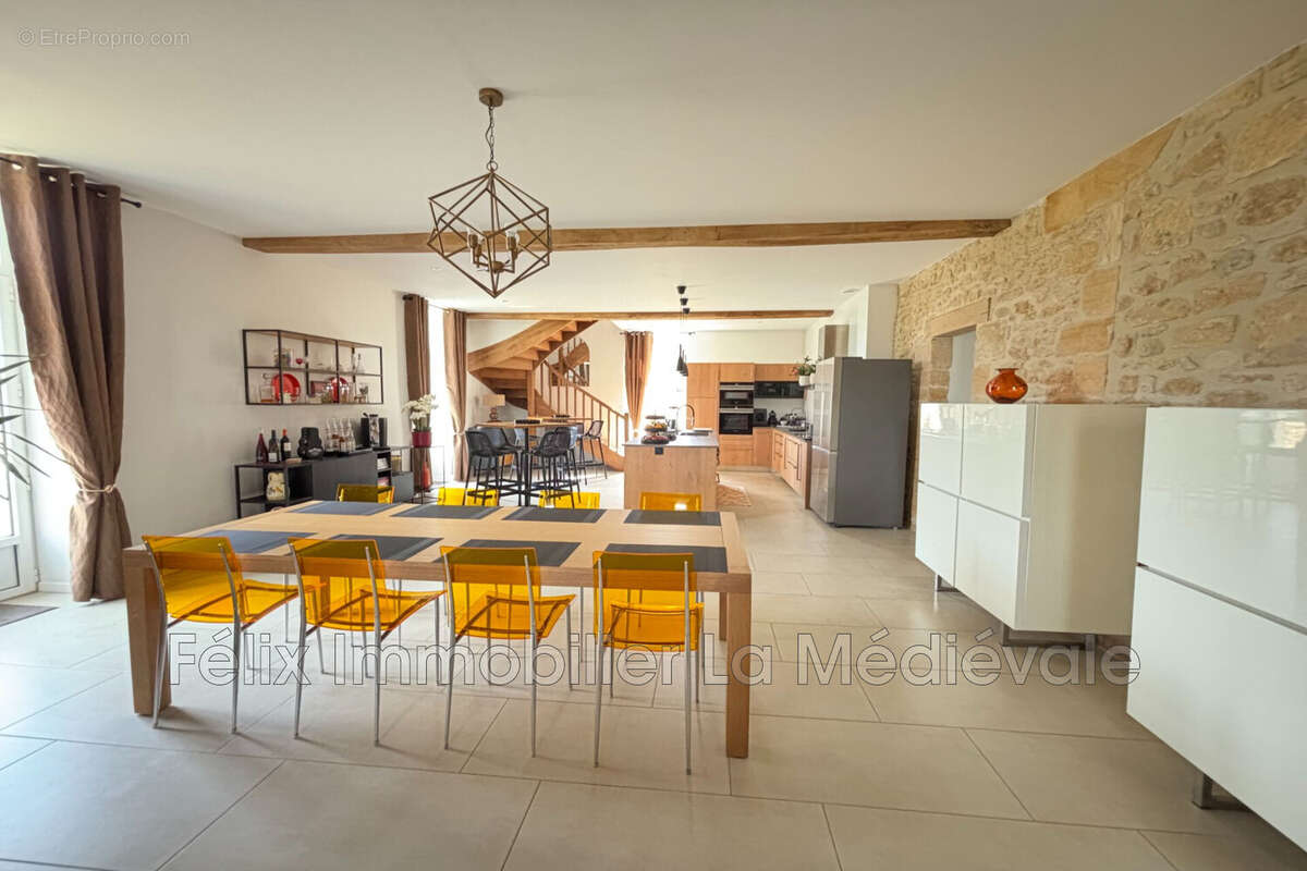 Maison à SARLAT-LA-CANEDA