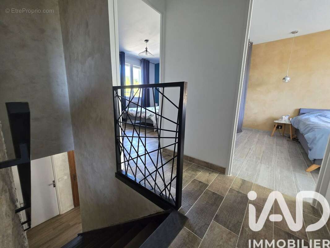 Photo 9 - Maison à LE PONTET