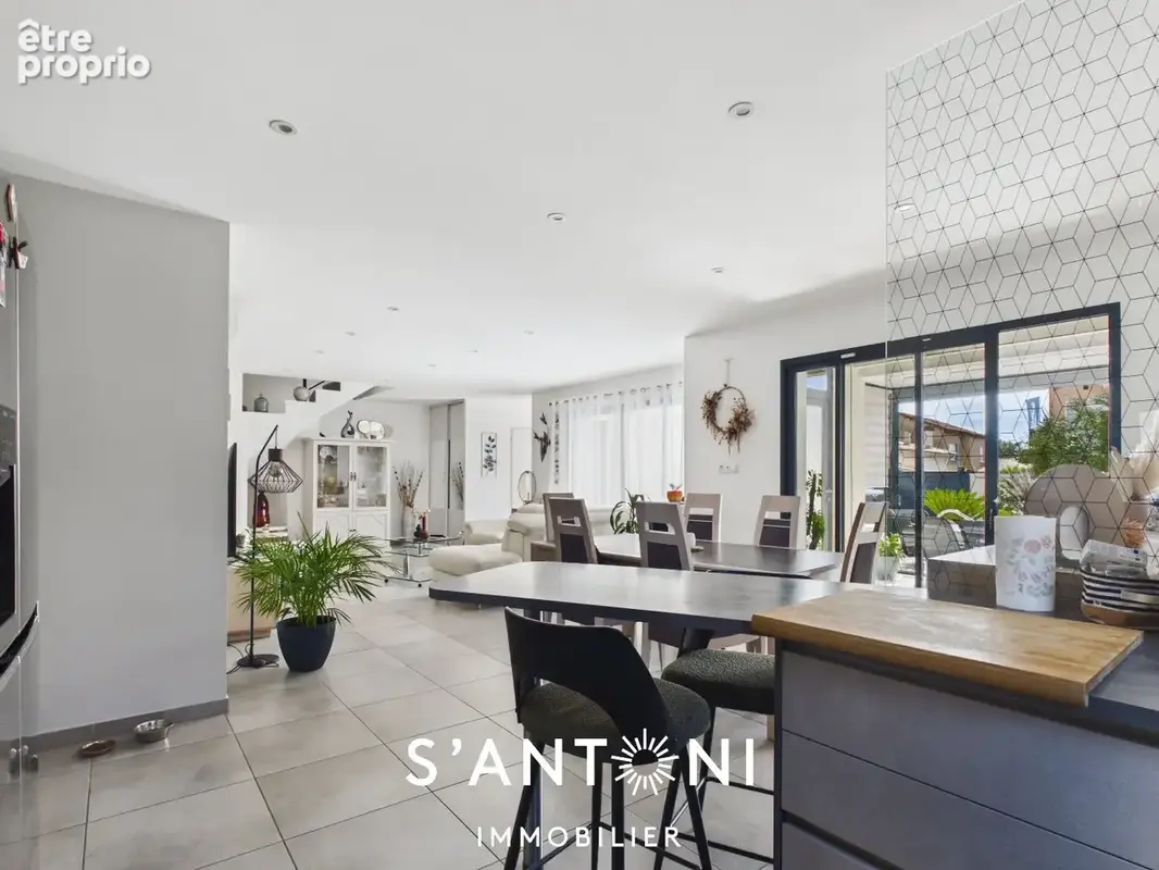 AGDE- Maison contemporaine 121 m²  3 chambres  Piscine  Garage - photo 9