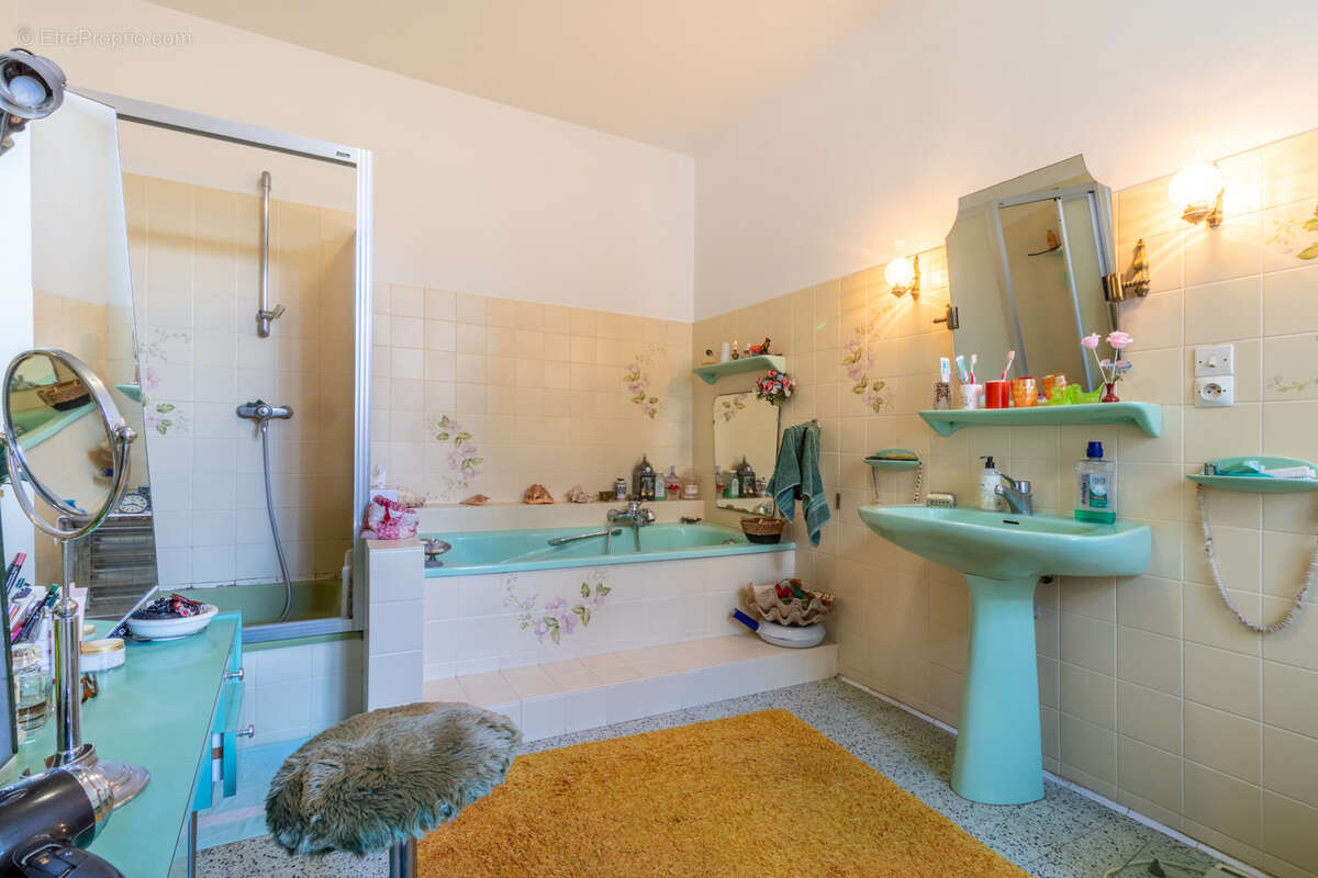 Maison à SAINT-SAVINIEN