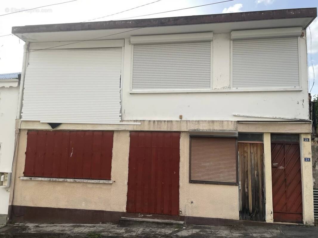 Maison à BASSE-TERRE