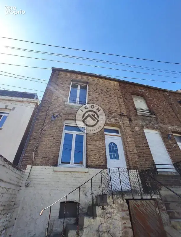 Maison à AULNOYE-AYMERIES