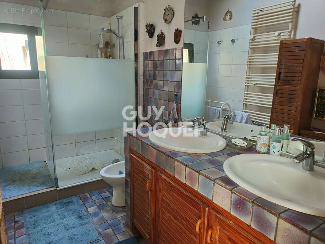 Maison à VILLE-D'AVRAY