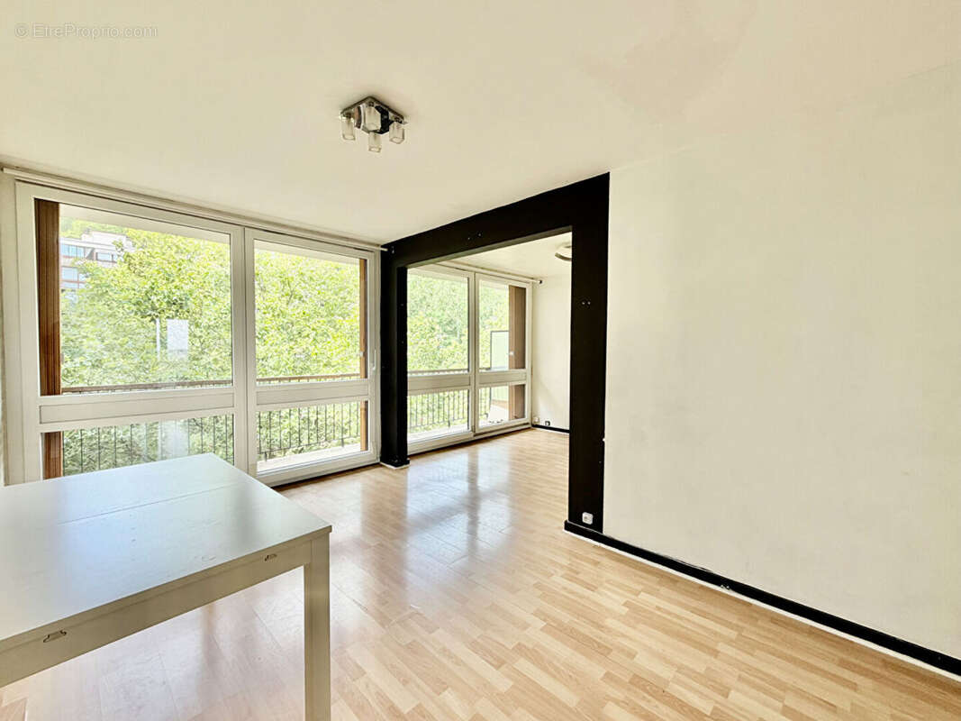 4 pièces 66 m² traversant sud - Balcon, 2 parkings - Fontenay-le-Fleury - photo 5