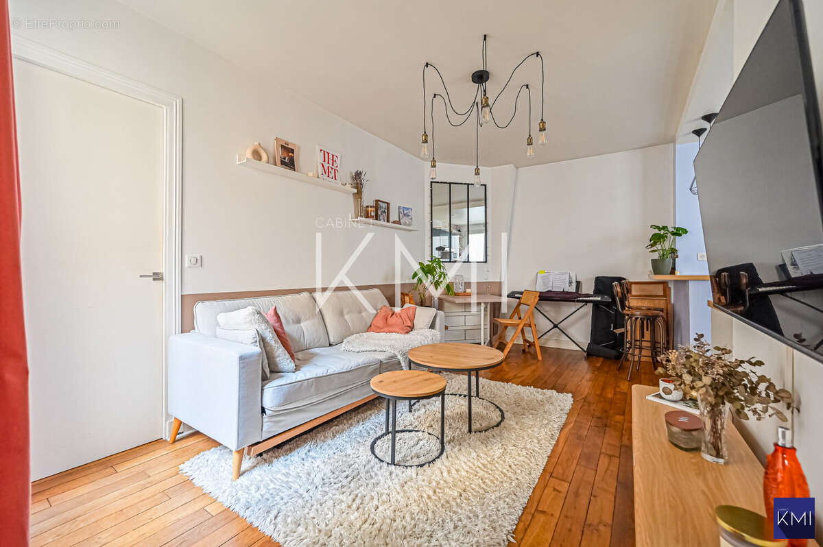 Appartement à PARIS-20E