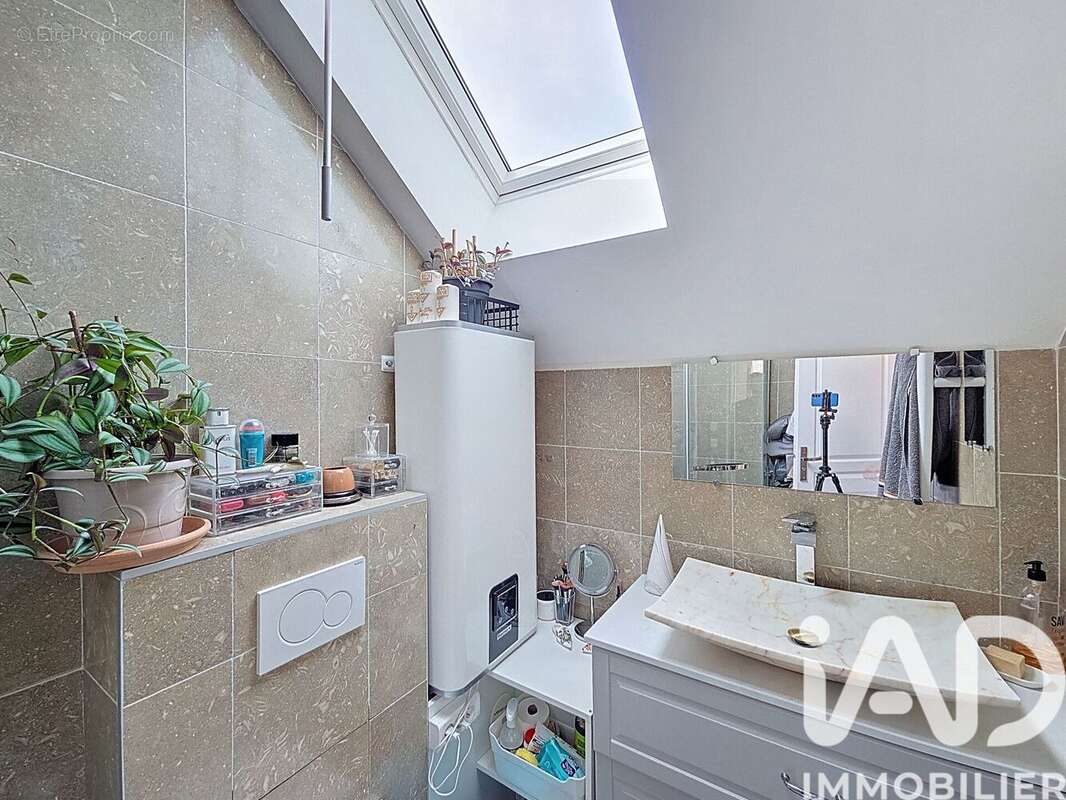 Photo 9 - Appartement à PERON