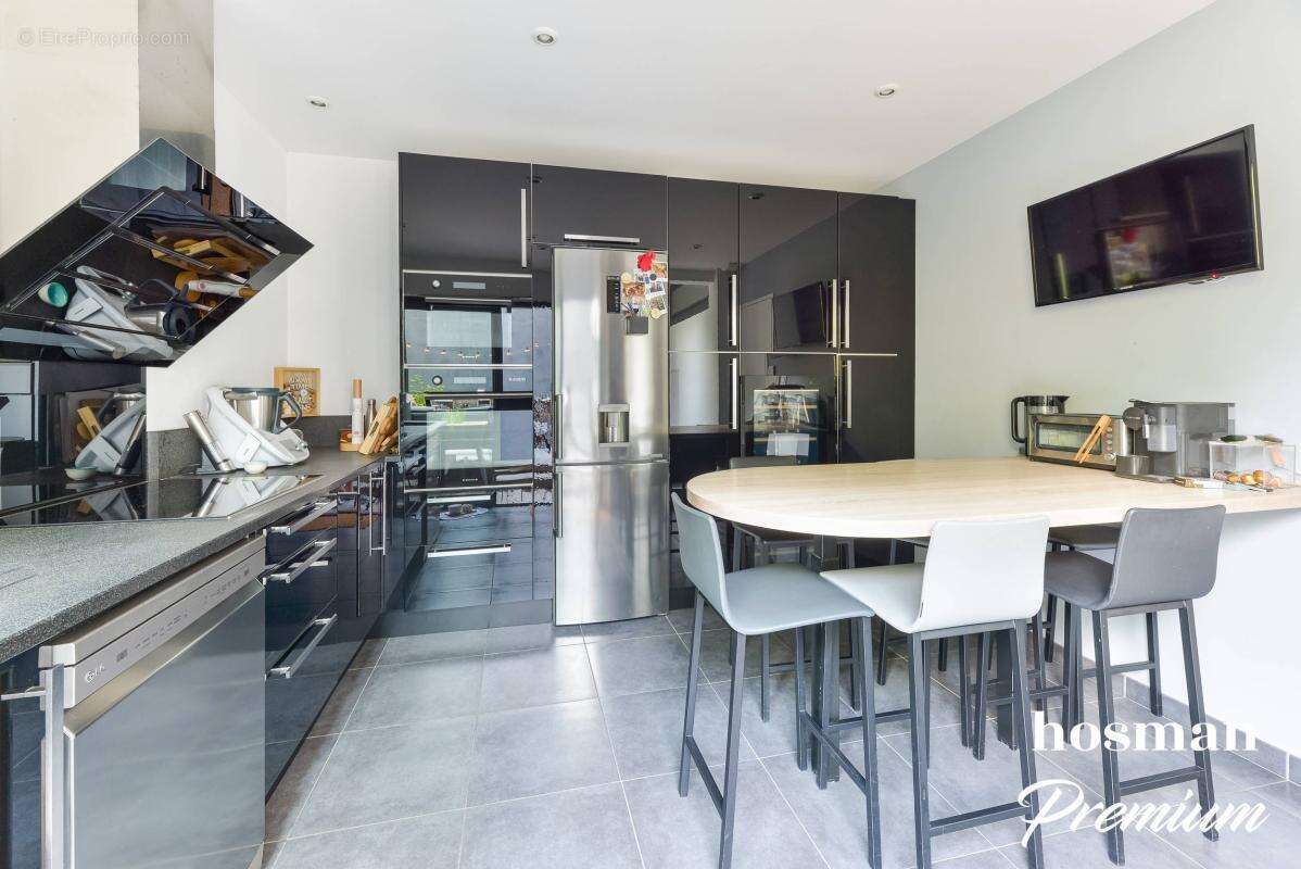 Coup de coeur ! Maison de 200 m2 (290 m2 au sol), 5 chambres, terrasse, jardin et garage - Quartier Blanche de Castille / Rond p - photo 5