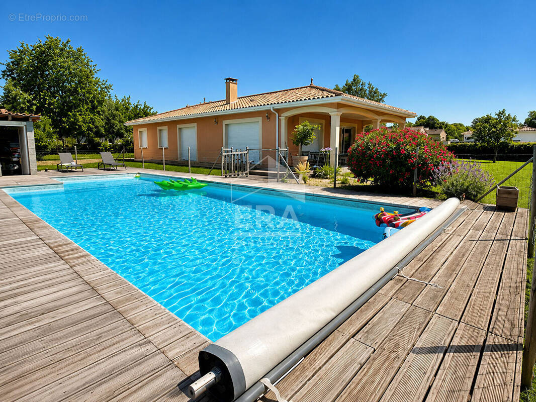 Maison à SAINT-CIERS-SUR-GIRONDE