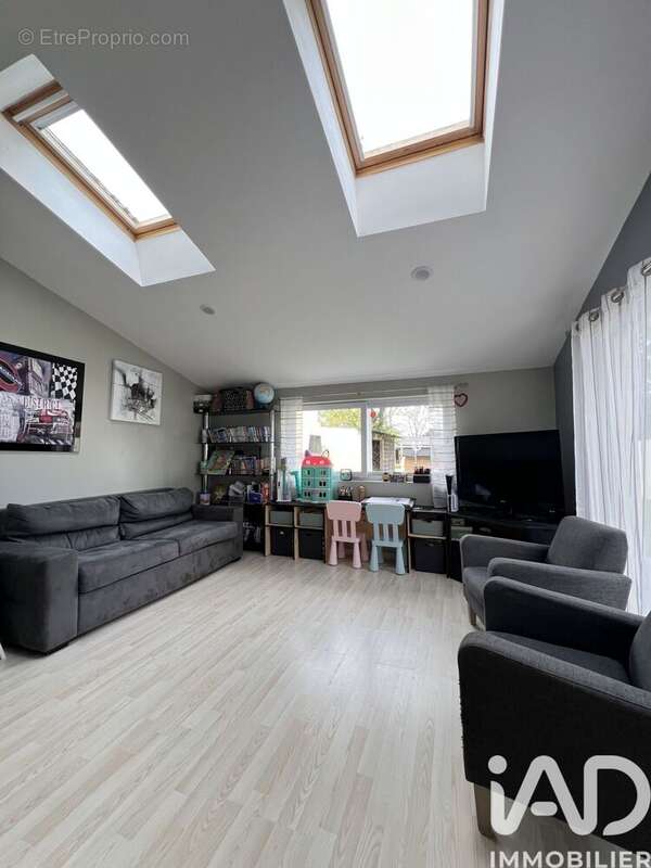 Photo 6 - Maison à SAINT-ROGATIEN