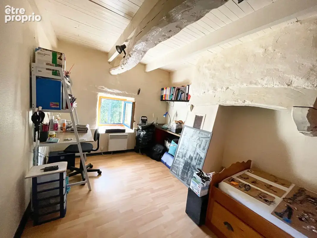 FINISTÈRE: Proche Huelgoat. Maison de caractère de 5/6 chambres avec terrain de 6 900 m². - photo 8