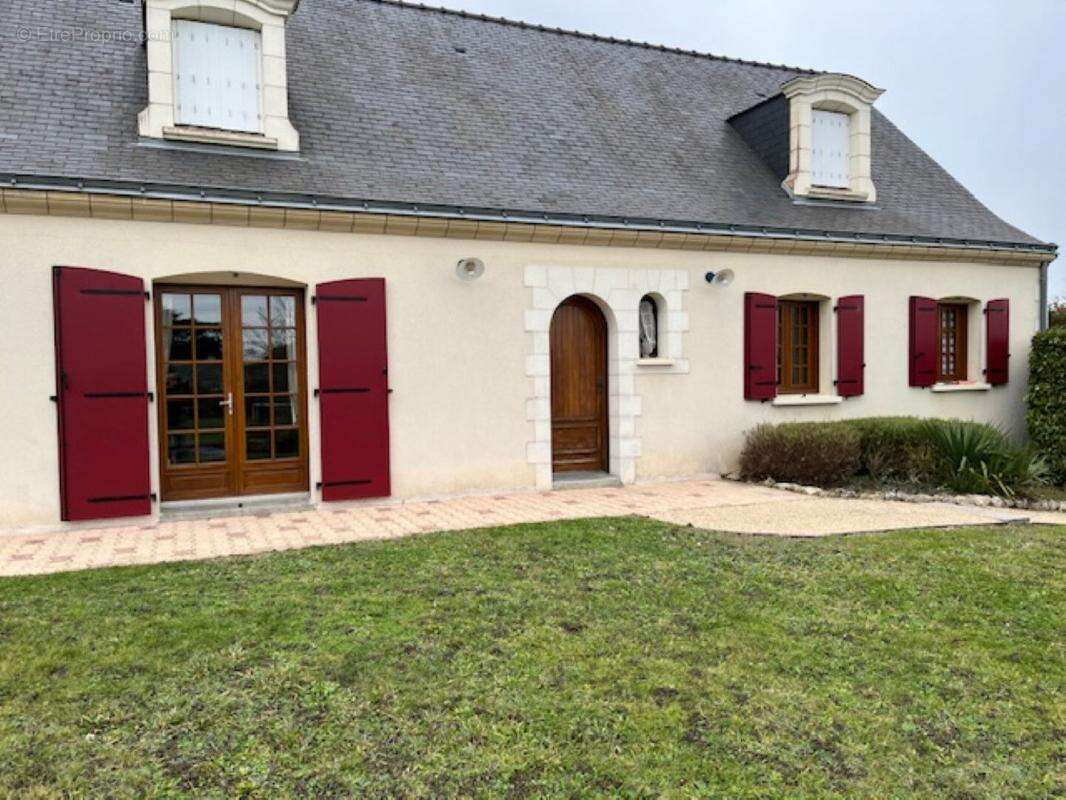 Maison à DISTRE