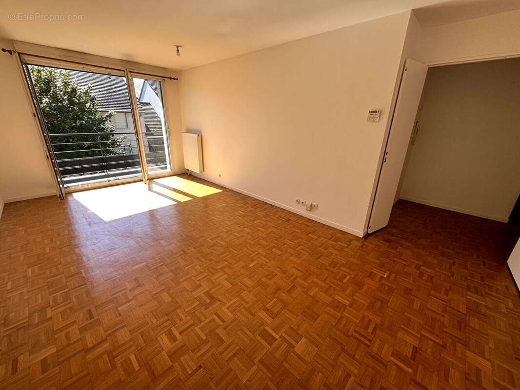 Appartement à MONTIGNY-LE-BRETONNEUX