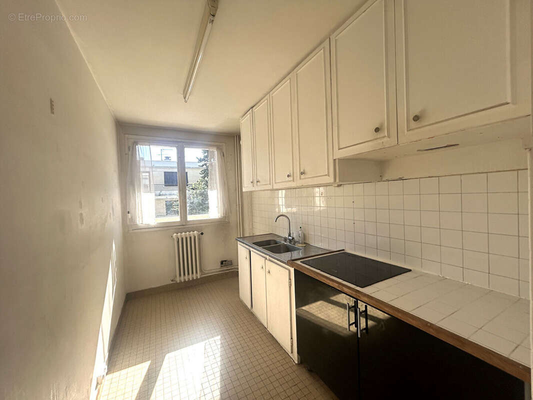 Appartement à FRESNES