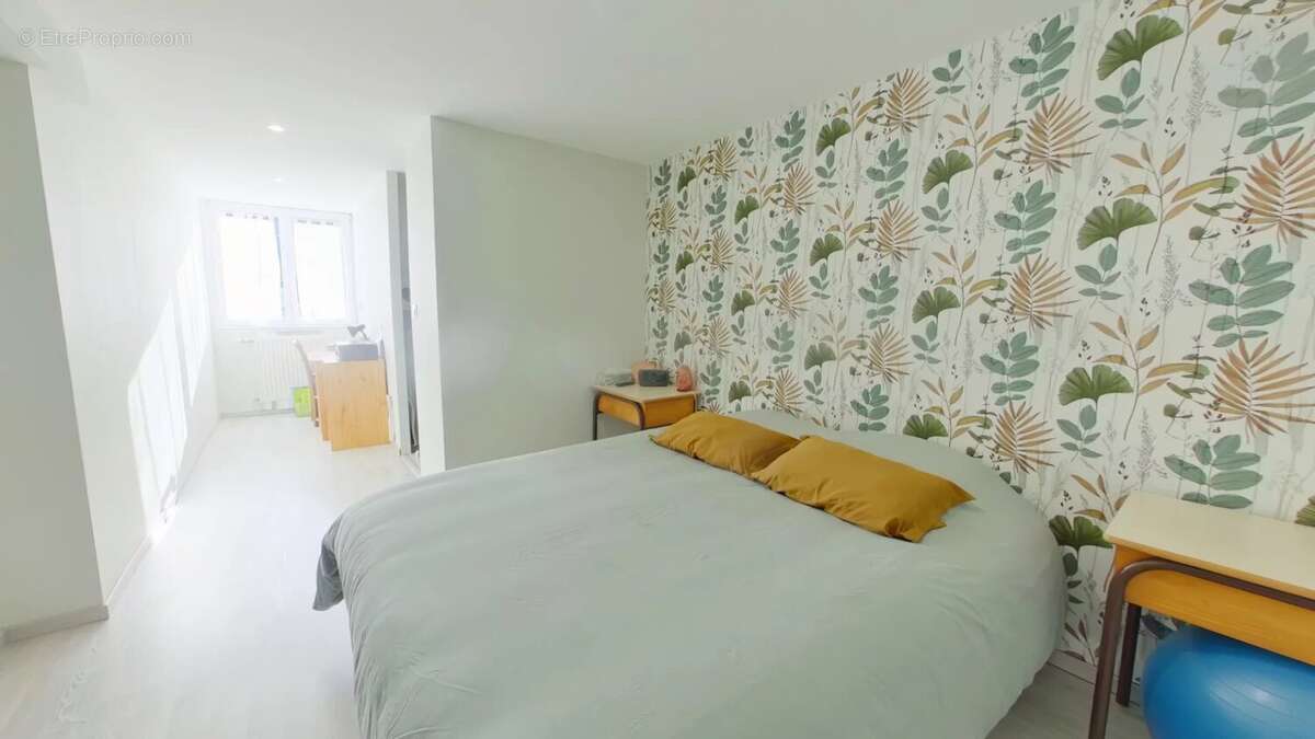 Appartement de plain pied avec annexes - photo 4