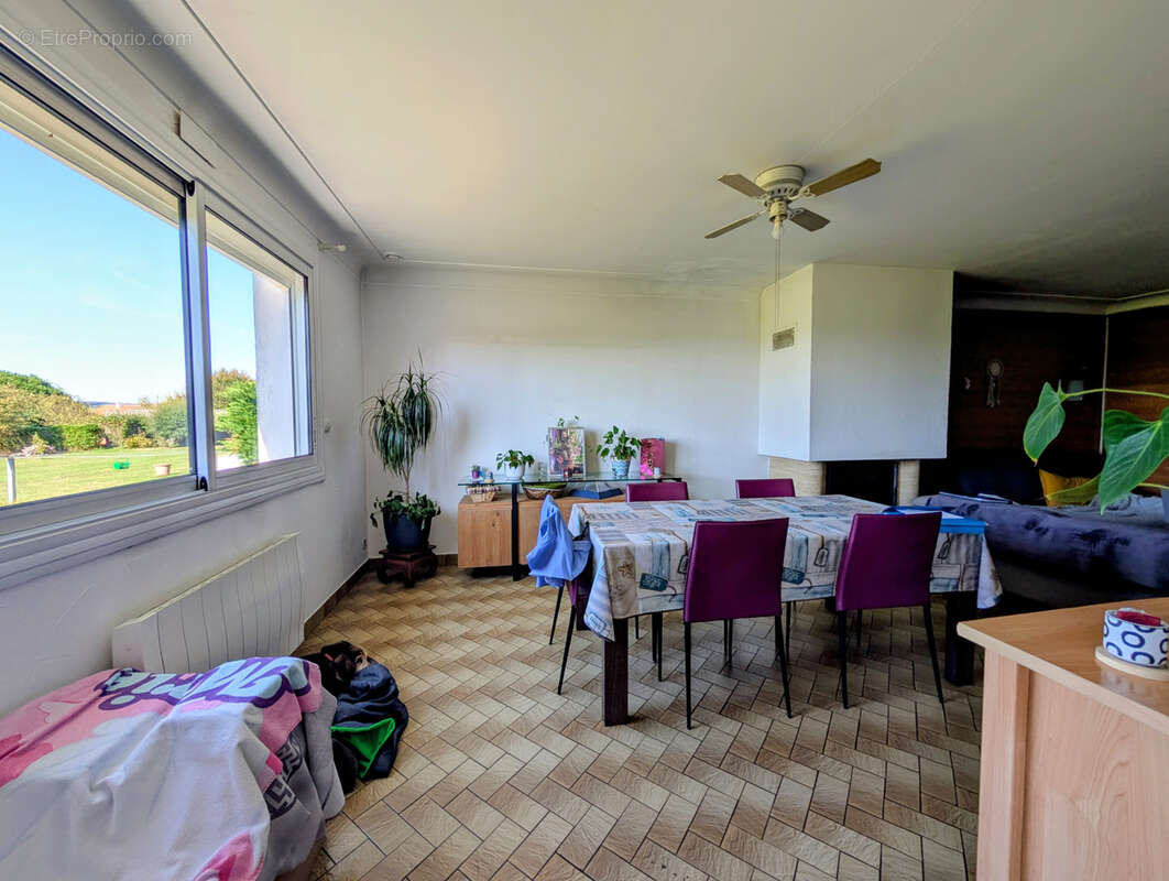 Maison à LES HERBIERS