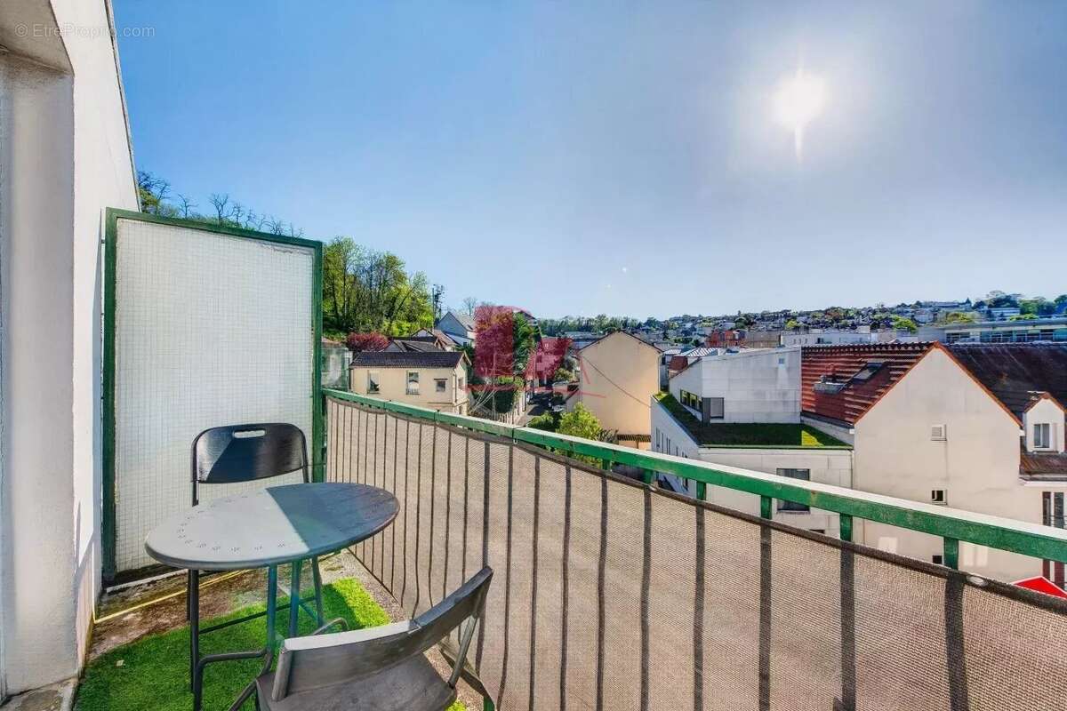 Appartement à ISSY-LES-MOULINEAUX