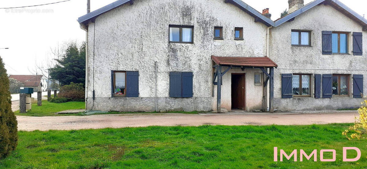 Appartement à XERTIGNY