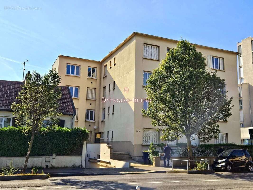 Appartement à COLOMBES