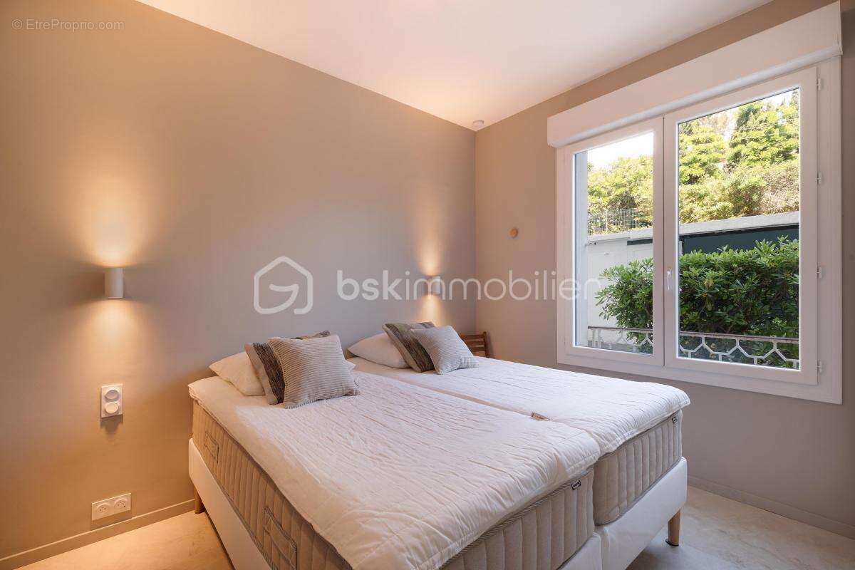 À vendre – f2 cannes croisette – résidence prestigieuse « palais des dunes » - photo 5