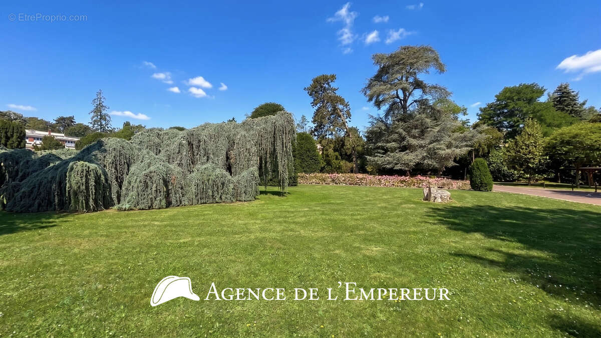 Appartement à GARCHES