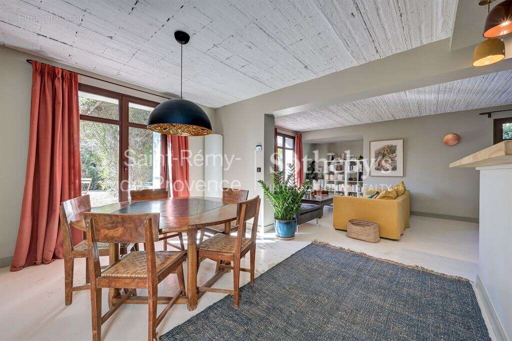 Maison à SAINT-REMY-DE-PROVENCE