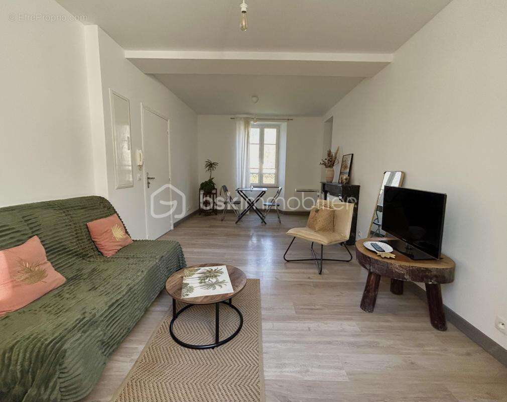 Appartement à VAULNAVEYS-LE-HAUT