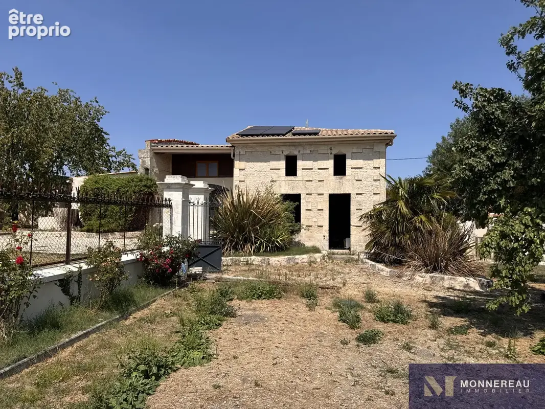 Demeure en pierre renovee avec piscine, jardin et annexe - photo 21