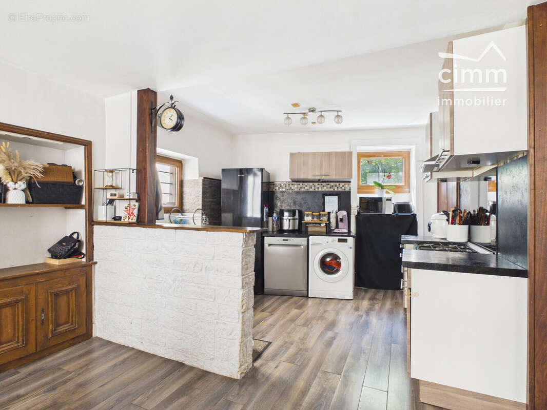 Maison 98 m² à Notre-Dame-De-L'osier  - photo 5