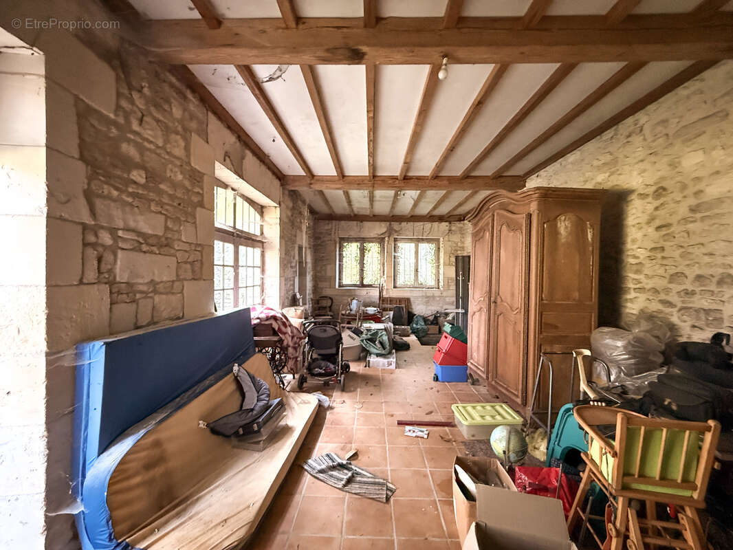 Maison à VILLARS-EN-PONS