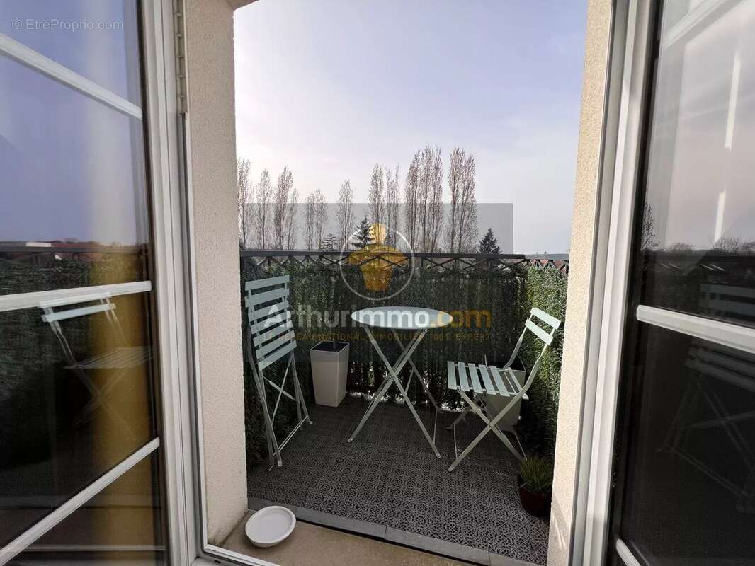 Appartement à FONTENAY-TRESIGNY