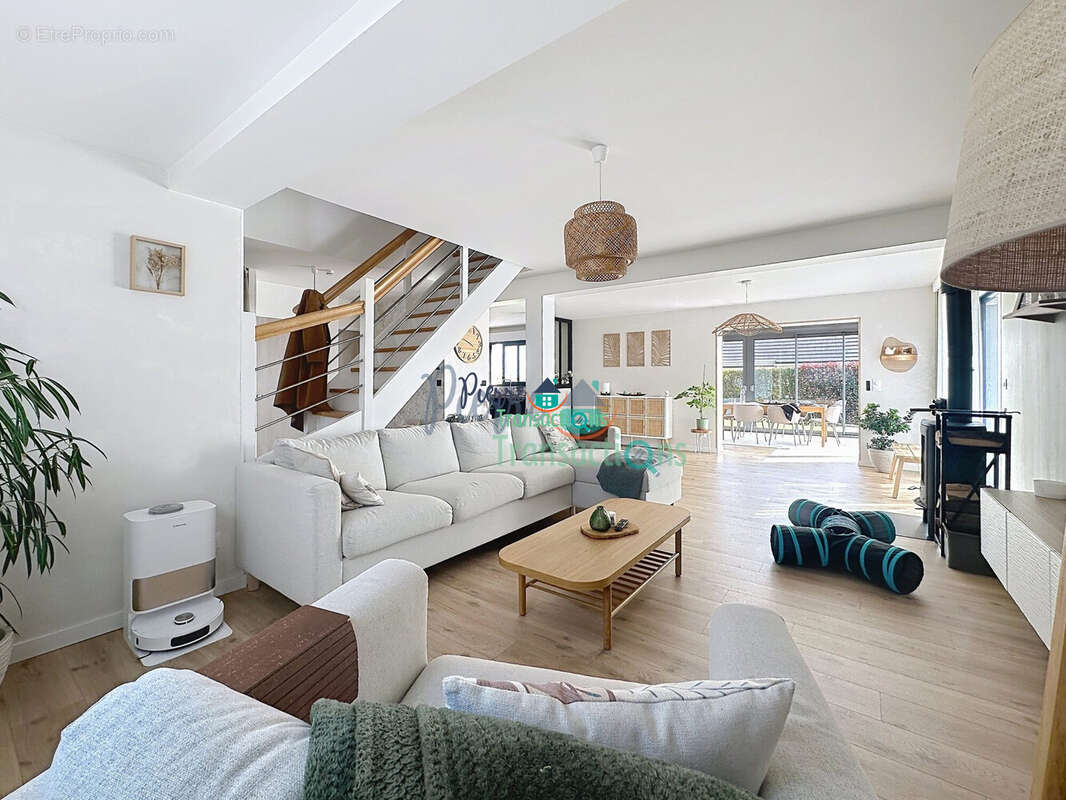 Maison à SAINT-ROMAIN-DE-COLBOSC