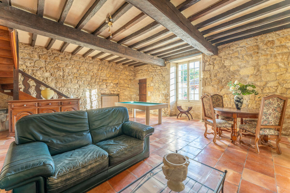 Maison à CADILLAC-EN-FRONSADAIS