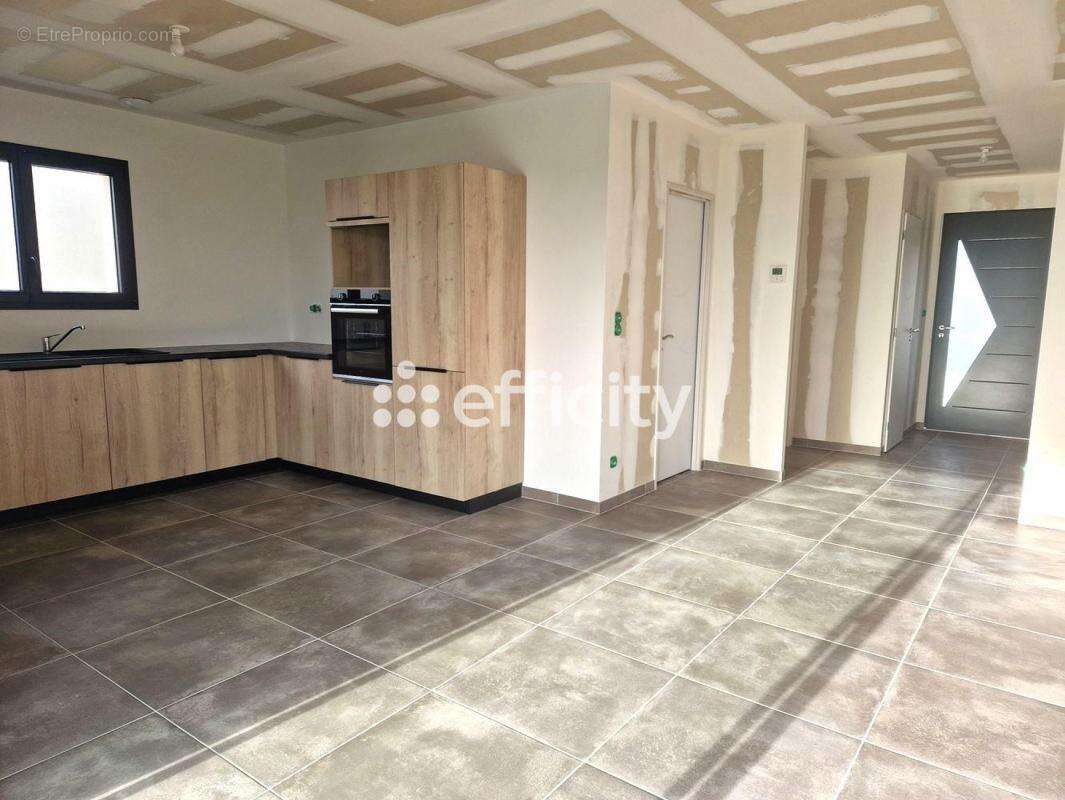 Maison à NIEULLE-SUR-SEUDRE