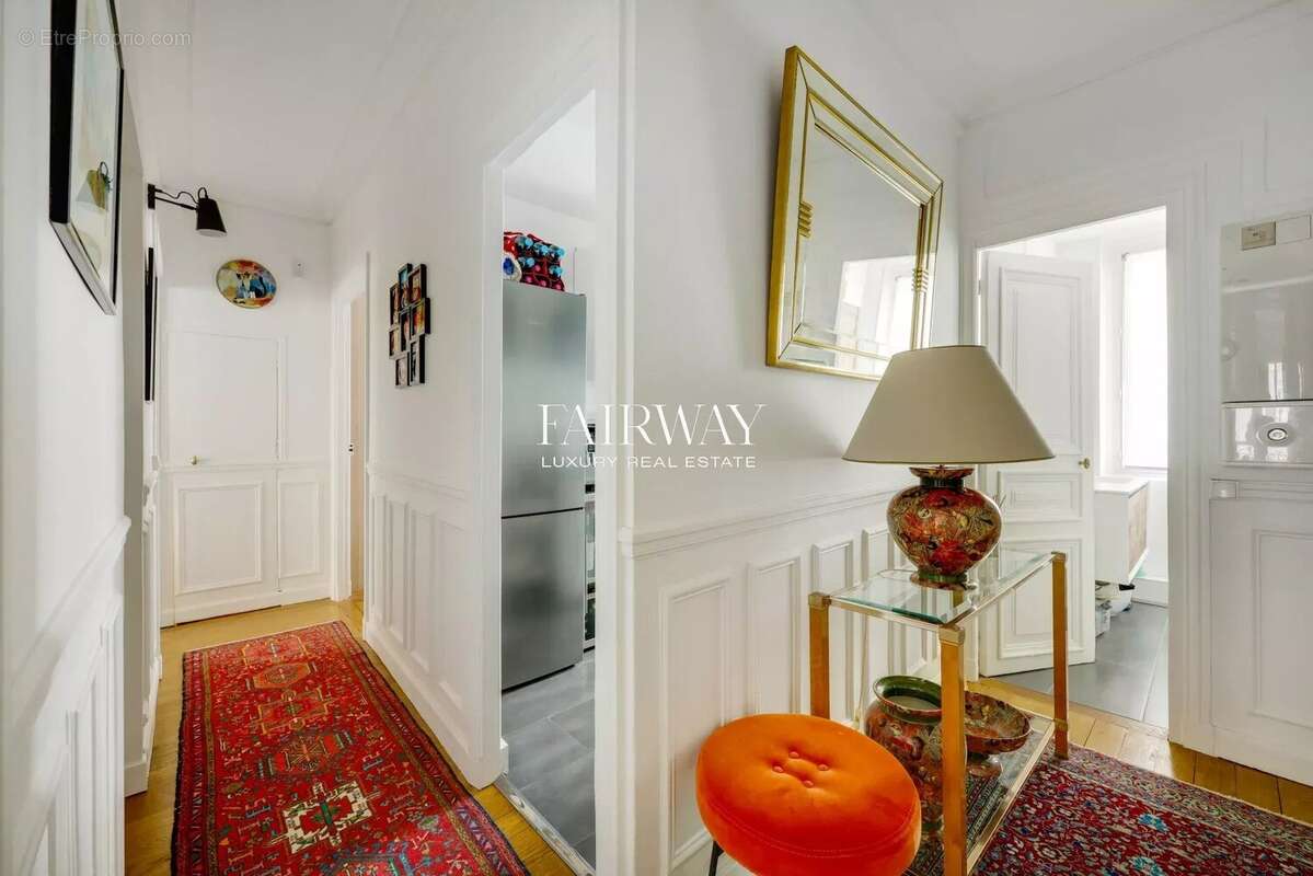 Appartement à PARIS-8E