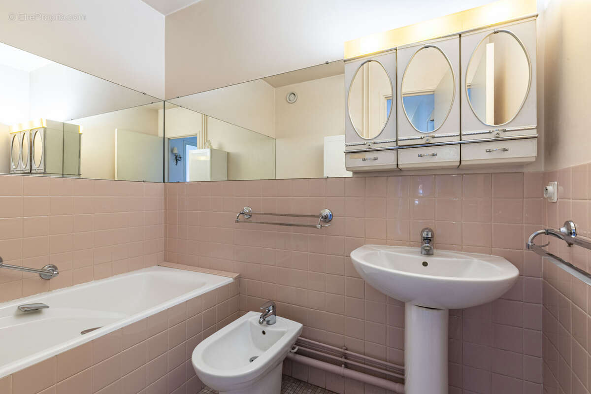 Appartement de 104.39 m2, 3 chambres, Hyper Centre - photo 7