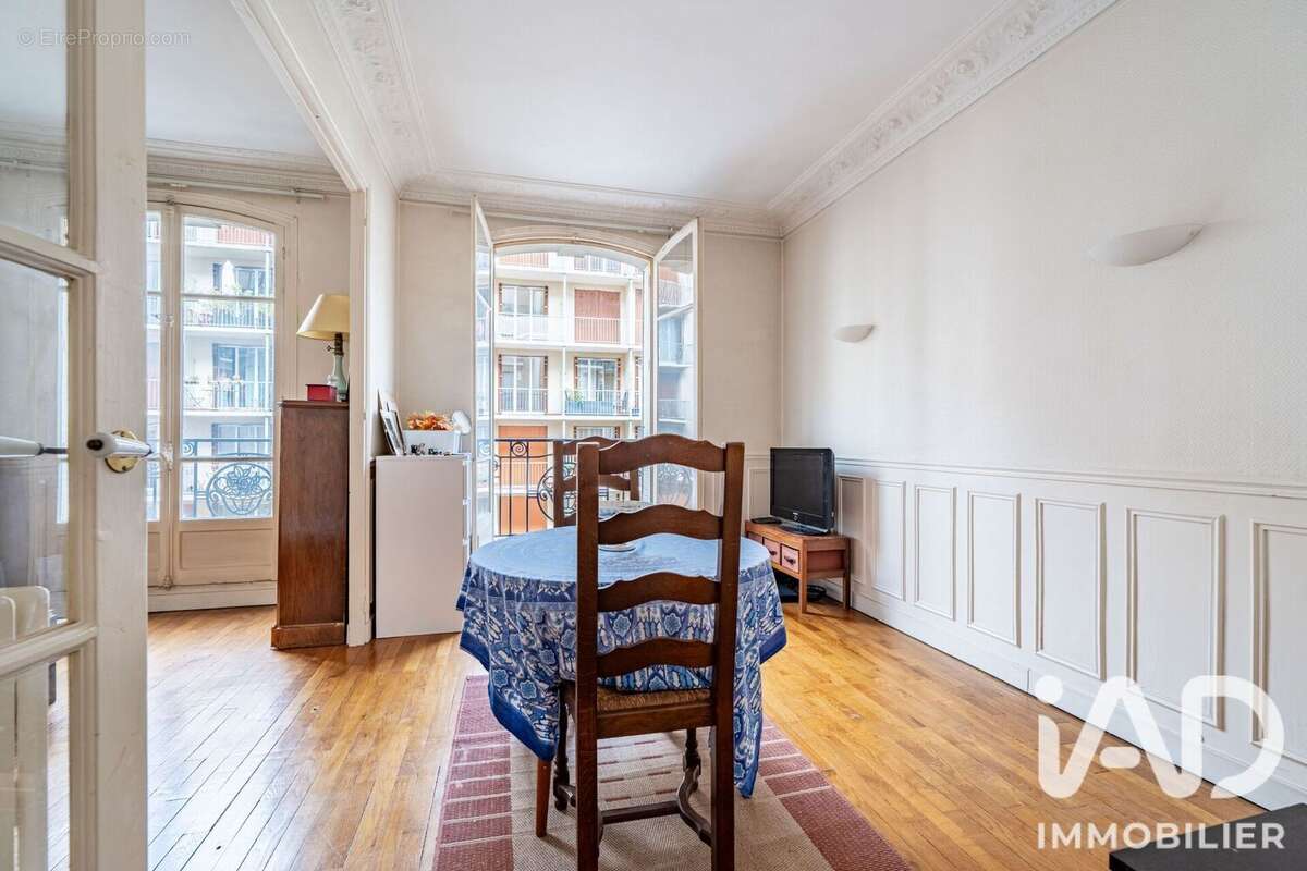 Photo 2 - Appartement à LA GARENNE-COLOMBES
