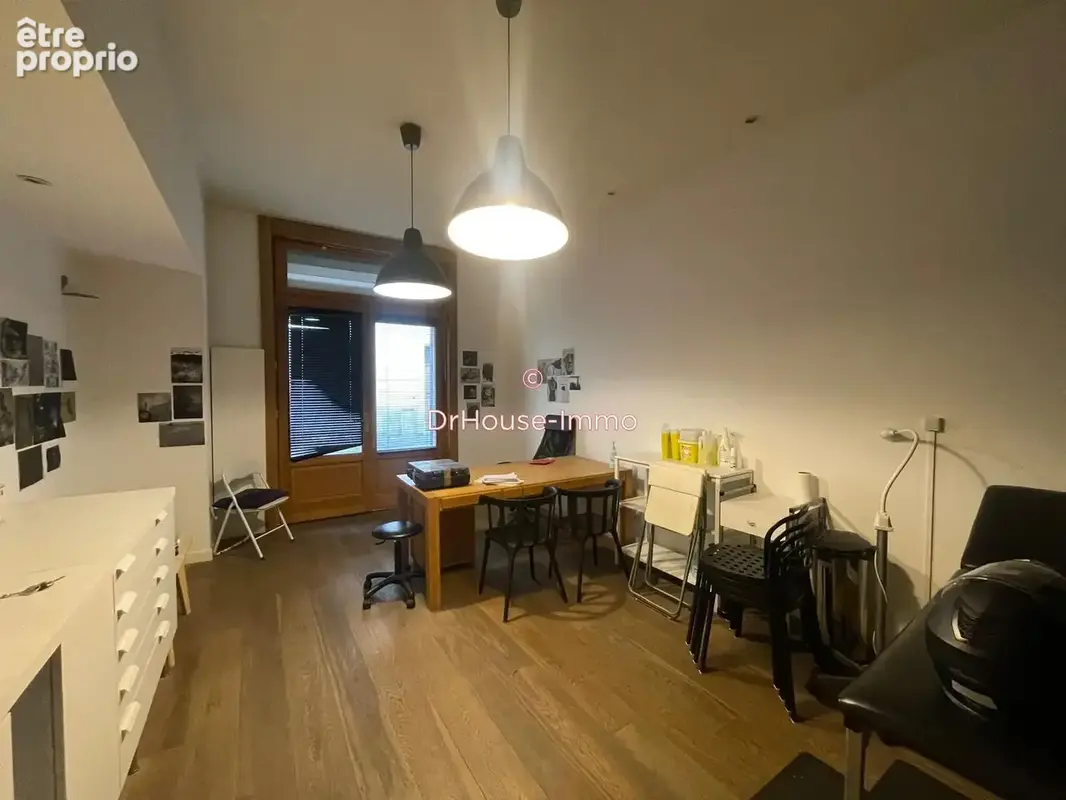 Commerce 45 m² à Marseille-1e  - photo 8