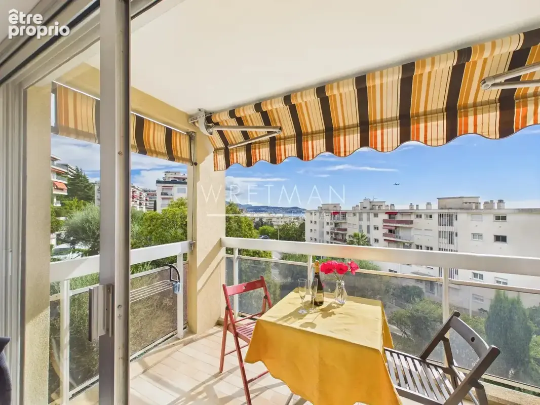 Lumineux appartement 2 pièces avec balcon – Nice Napoléon III - photo 1
